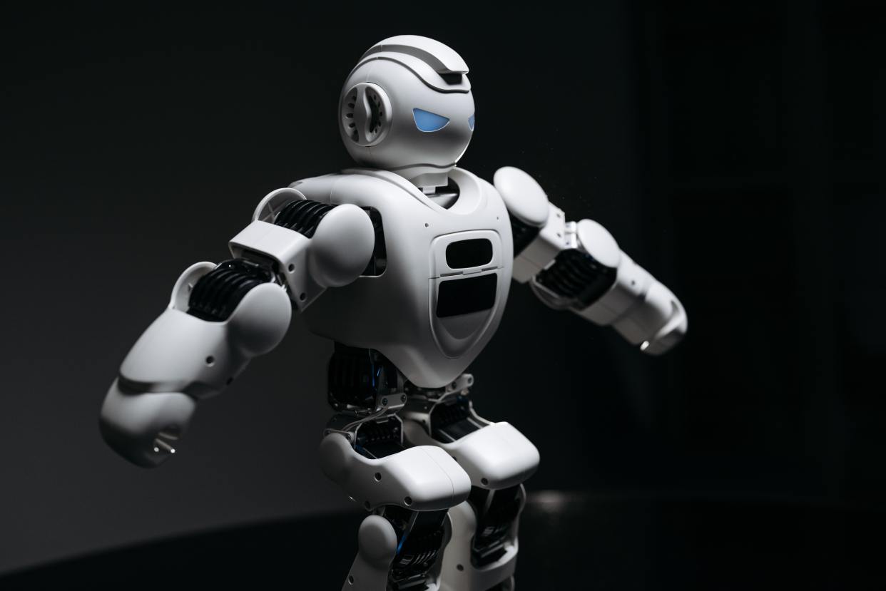 7款人工智能機(jī)器人，取代了企業(yè)的哪些日常工作？